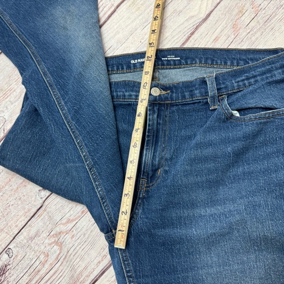 Old Navy Mid Rise Wow Boyfriend Medium Wash Size 16 Tall Long - Picture 5 of 9